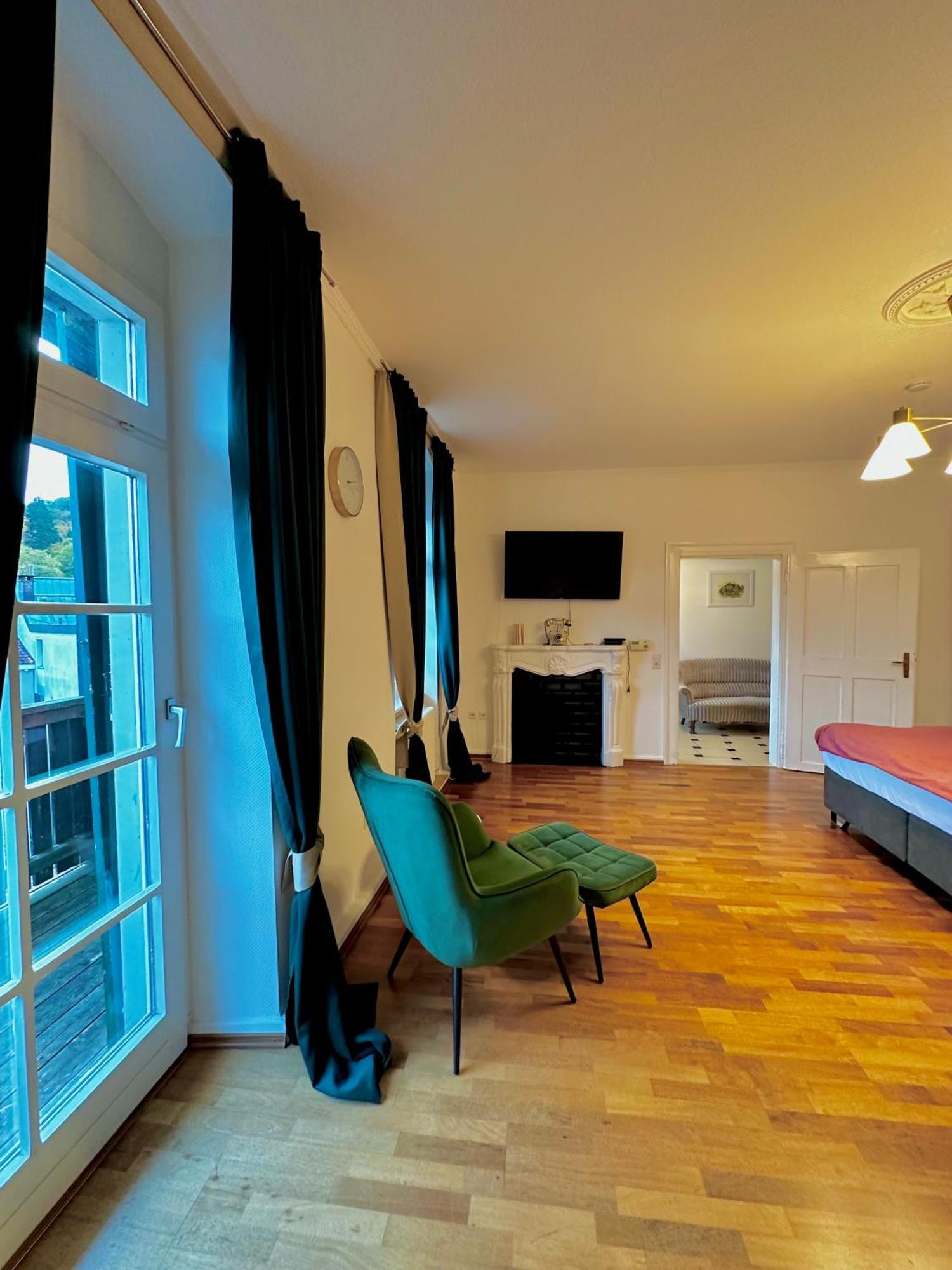 Hirsch Appartements 巴登-巴登 外观 照片