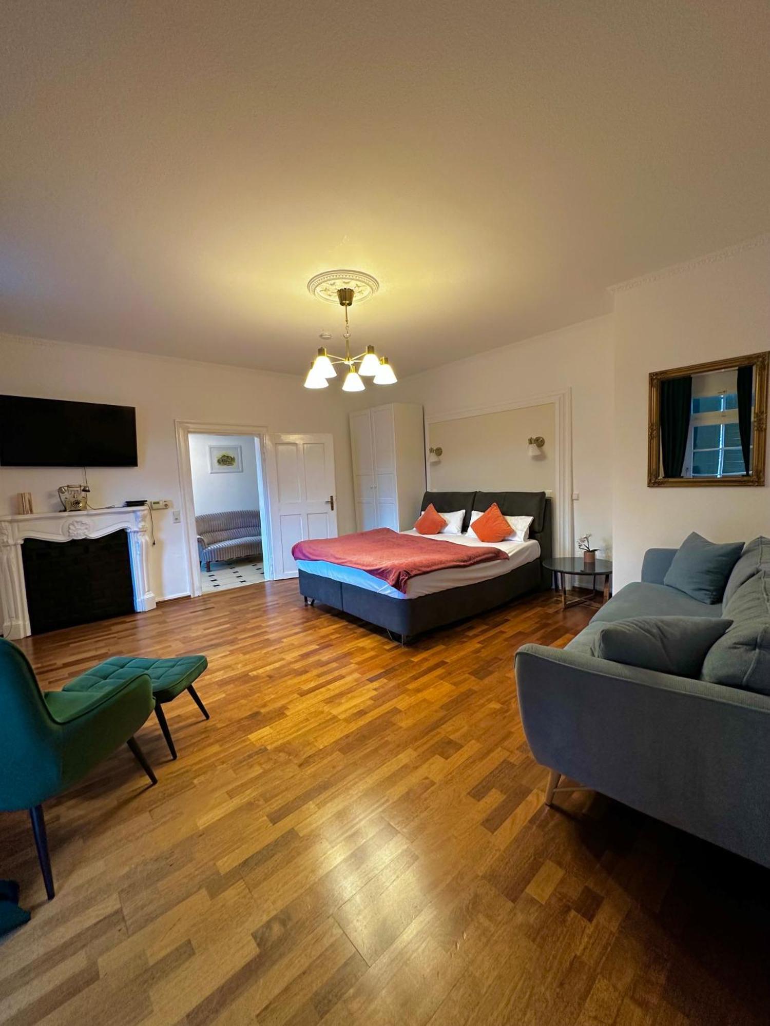 Hirsch Appartements 巴登-巴登 外观 照片