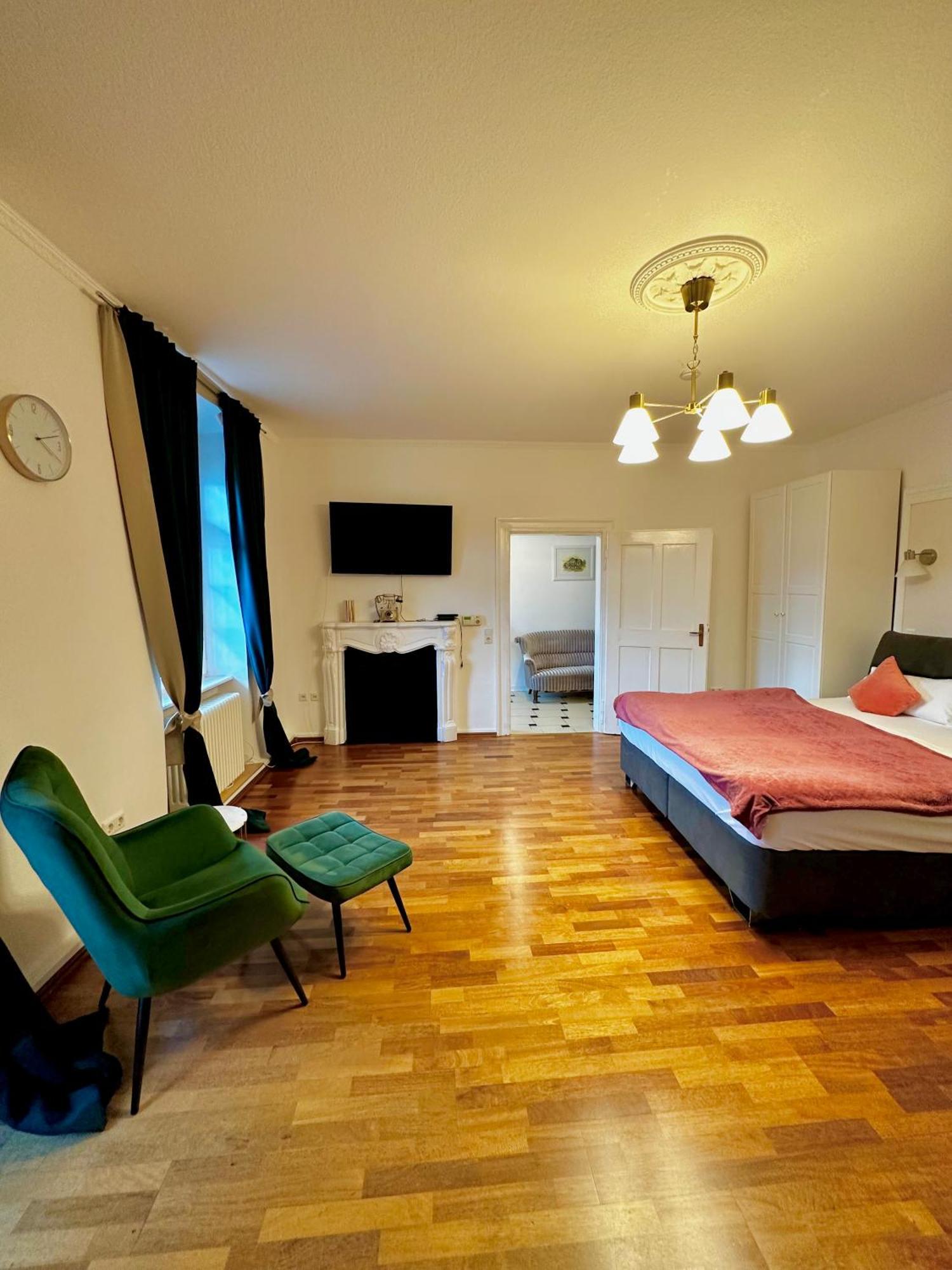 Hirsch Appartements 巴登-巴登 外观 照片