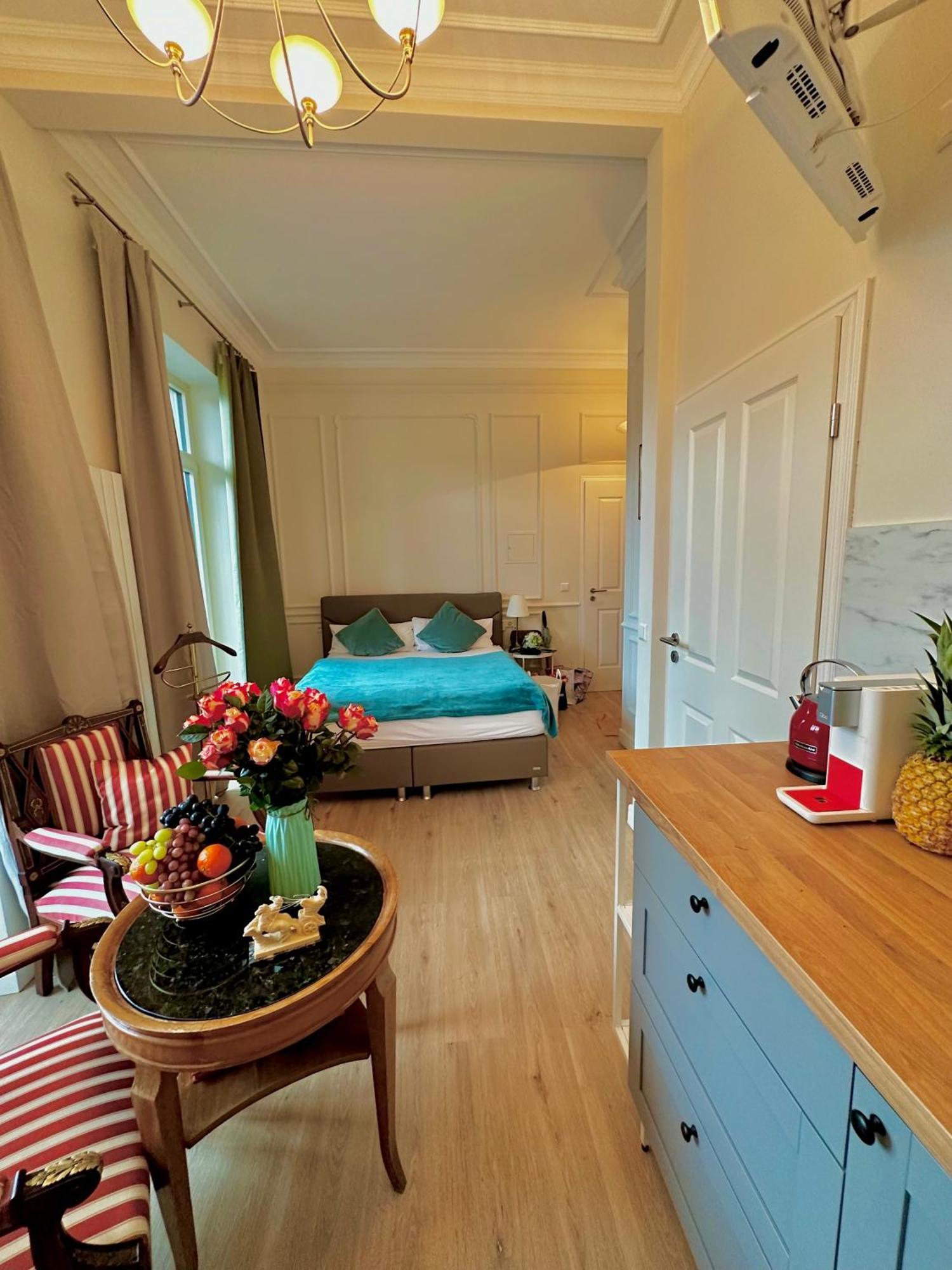 Hirsch Appartements 巴登-巴登 外观 照片