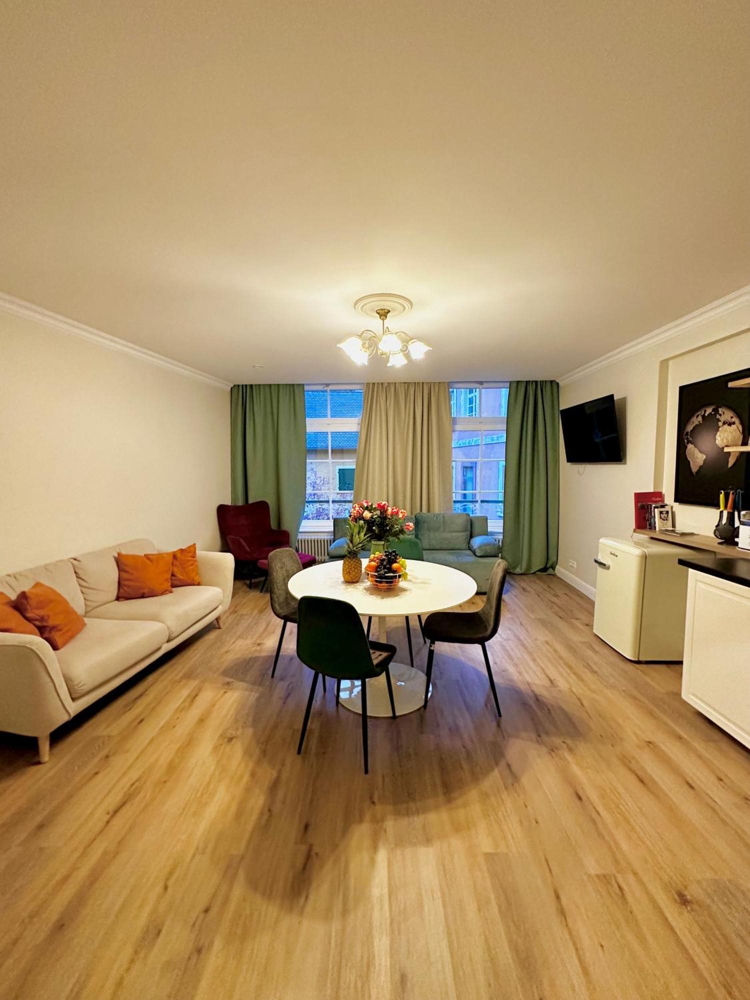 Hirsch Appartements 巴登-巴登 外观 照片